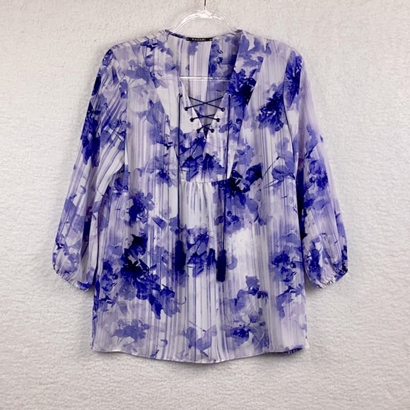 Tahari Women’s Classy Layering Popover Blouse. - Picture 1 of 8
